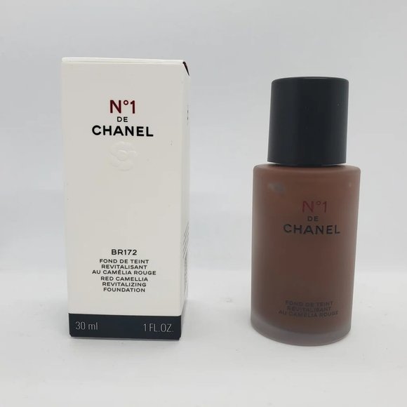 Chanel No.1 de CHANEL Red Camelia Revitalizing Foundation BR172 New - Picture 1 of 4